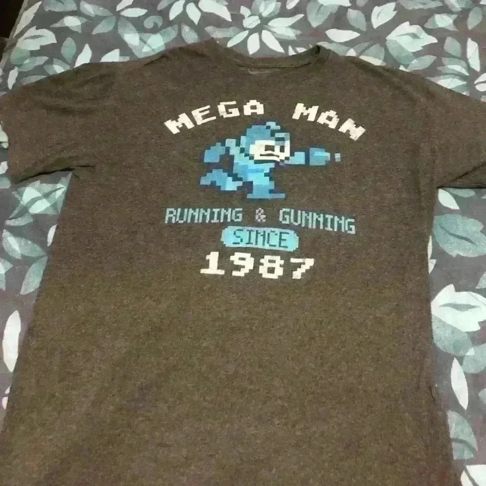 T-shirt Megaman size M